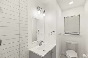 2015 Wycliffe Dr, Houston, TX 77043 - Photo 8