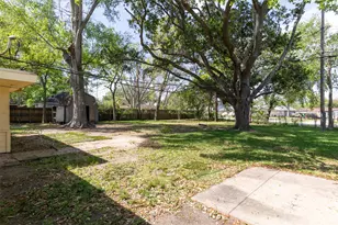 2015 Wycliffe Dr, Houston, TX 77043 - Photo 22