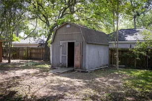 2015 Wycliffe Dr, Houston, TX 77043 - Photo 26