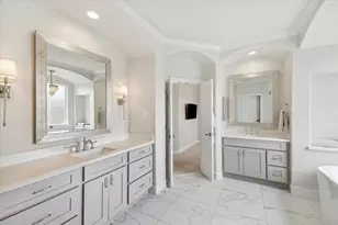 7935 Woodcrest Ct, Sugar Land, TX 77479 - Photo 16