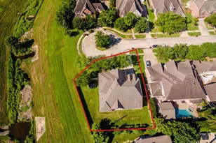 7935 Woodcrest Ct, Sugar Land, TX 77479 - Photo 32