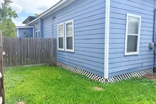 2630 Arlington St, Houston, TX 77008 - Photo 12