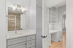 1717 Bayram Dr, Houston, TX 77055 - Photo 32