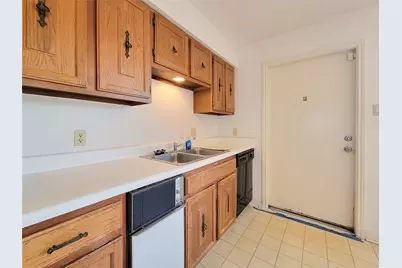 10212 Longmont Drive #44/7, Houston, TX 77042 - Photo 14