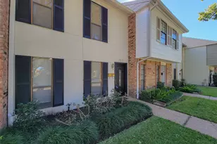 10212 Longmont Dr, Houston, TX 77042 - Photo 2