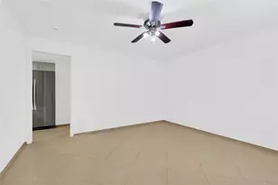 8802 Tanager St, Houston, TX 77036 - Photo 10