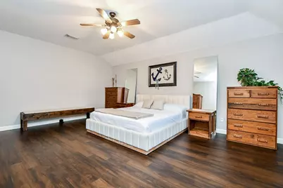 2034 Creek Shore Lane, Pearland, TX 77581 - Photo 18