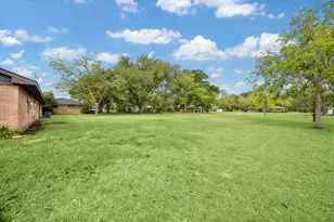 1107 Hallie St, Sweeny, TX 77480 - Photo 32