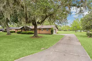 1107 Hallie St, Sweeny, TX 77480 - Photo 4