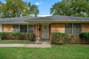 4310 Ebbtide Dr, Houston, TX 77045 - Photo 2