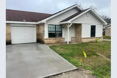 3907 Cinnamon Cove Drive, Dickinson, TX 77539 - Photo 1