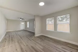 6603 Narcissus St, Houston, TX 77087 - Photo 10