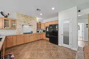 18644 Oak Shadow Cir, Conroe, TX 77302 - Photo 14
