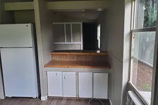 12175 Hilltop Dr, Willis, TX 77318 - Photo 8