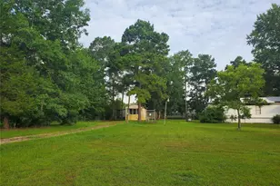 12175 Hilltop Dr, Willis, TX 77318 - Photo 2