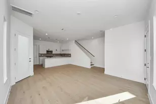 2222 Via Isa Ln, Houston, TX 77051 - Photo 10