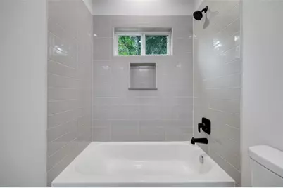 846 Elkhart Street #E, Houston, TX 77091 - Photo 20