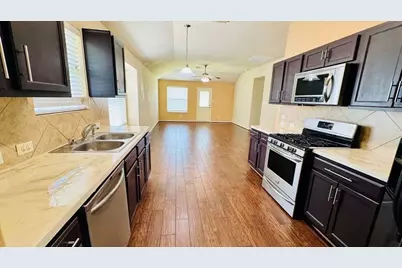 3838 St Simon Manor Drive, Houston, TX 77047 - Photo 4