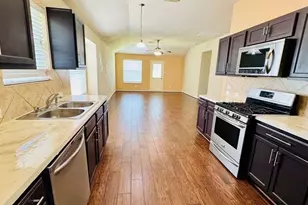 3838 St Simon Manor Dr, Houston, TX 77047 - Photo 4