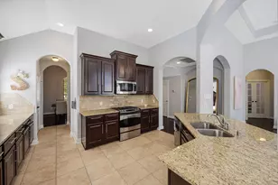 31 S Victoriana Cir, Spring, TX 77389 - Photo 14