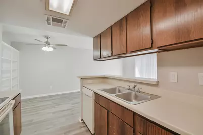 12905 Woodforest Boulevard #607, Houston, TX 77015 - Photo 8