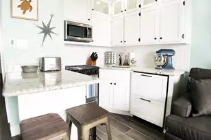 6102 Seawall Blvd, Galveston, TX 77551 - Photo 8