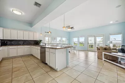 4015 Warchest Court, Galveston, TX 77554 - Photo 16