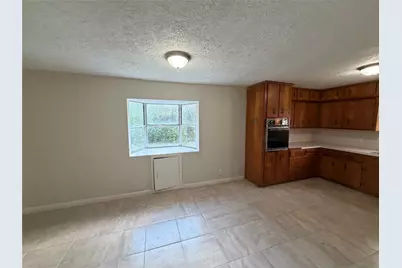 501 S Holmes Street, La Porte, TX 77571 - Photo 6