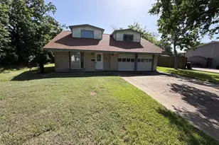 501 S Holmes St, La Porte, TX 77571 - Photo 1