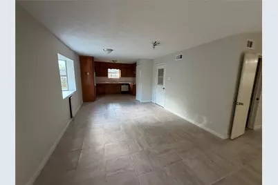501 S Holmes Street, La Porte, TX 77571 - Photo 8
