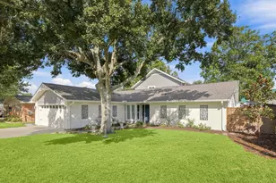 14 Harbor Ln, Kemah, TX 77565 - Photo 4