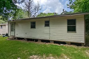 215 Blackshear St, Tomball, TX 77375 - Photo 2