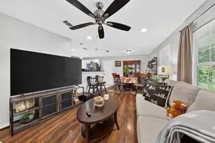 6039 Willow Glen Dr, Houston, TX 77033 - Photo 4