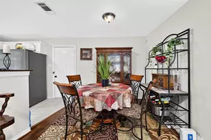 6039 Willow Glen Dr, Houston, TX 77033 - Photo 6