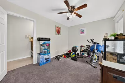 6039 Willow Glen Drive, Houston, TX 77033 - Photo 18