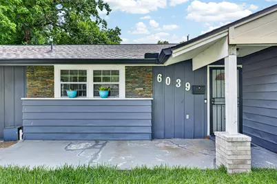 6039 Willow Glen Drive, Houston, TX 77033 - Photo 2