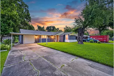 6039 Willow Glen Drive, Houston, TX 77033 - Photo 1