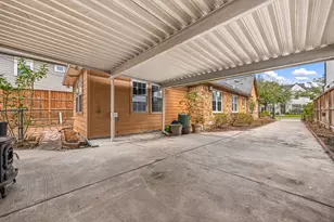 2141 Colquitt St, Houston, TX 77098 - Photo 36
