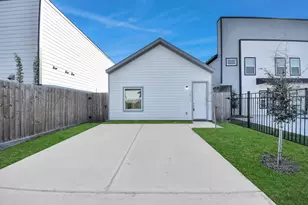 7612 Easter St, Houston, TX 77088 - Photo 2