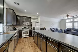 3323 Masters Point Dr, Houston, TX 77091 - Photo 6