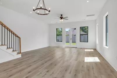 313 Tennessee Street, Houston, TX 77029 - Photo 6
