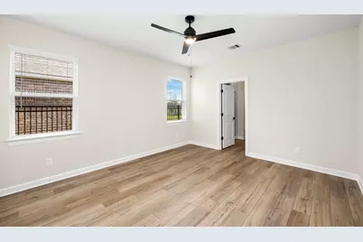 6015 Diamond Leaf Court, Conroe, TX 77304 - Photo 8
