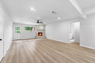 719 Cherry Valley Dr, Houston, TX 77336 - Photo 8