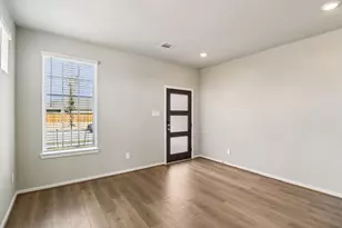 5109 Redbud Vly Dr, Pearland, TX 77584 - Photo 4