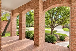 66 Bryce Branch Cir, Spring, TX 77382 - Photo 2
