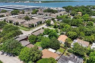 126 Bonita Ave, Galveston, TX 77550 - Photo 36