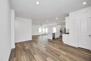 9035 Rose Water Trl, Iowa Colony, TX 77583 - Photo 8