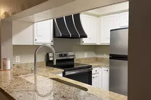 11002 Hammerly Blvd, Houston, TX 77043 - Photo 16