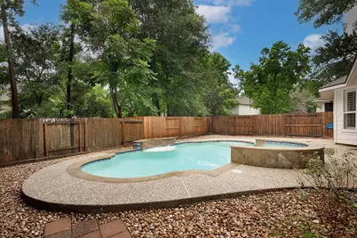 203 S Brooksedge Circle, The Woodlands, TX 77382 - Photo 22