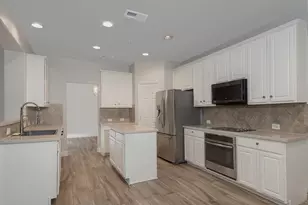 203 S Brooksedge Cir, The Woodlands, TX 77382 - Photo 8